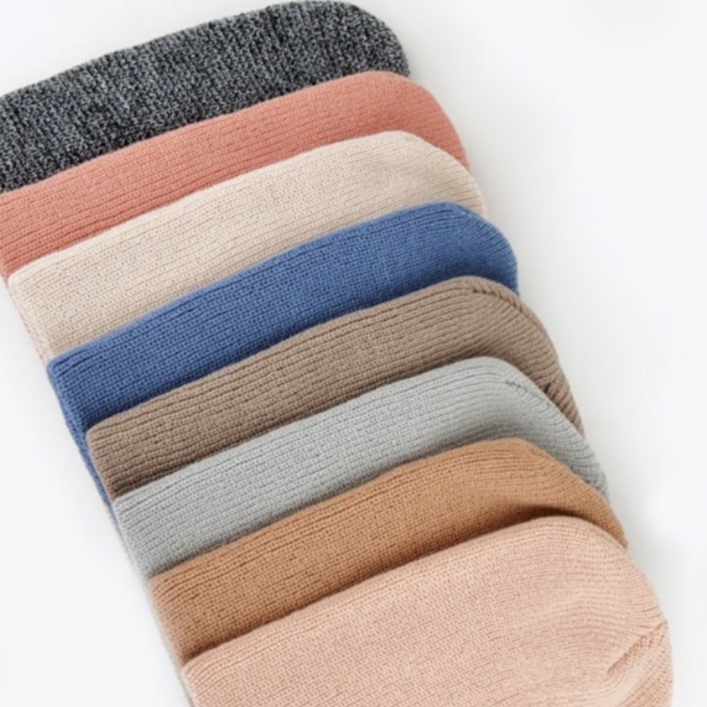 New Soft Cozy Chic Slouchy Knit Hat - Picture 3 of 5